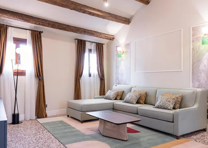 Be Mate Ponte Di Rialto Apart-hotel 4*