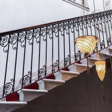 Aparthotel Be Mate Ponte Di Rialto 4*