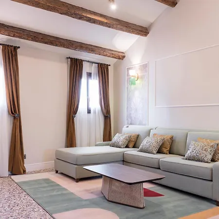 Be Mate Ponte Di Rialto Aparthotel 4*