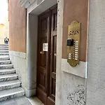 Be Mate Ponte Di Rialto Апартаменты *