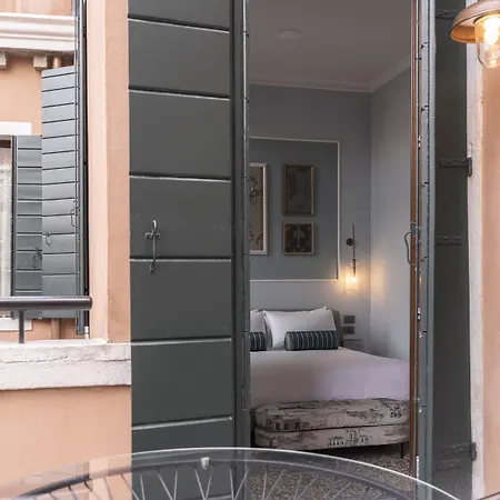 Ξενοδοχείο με διαμερίσματα Be Mate Ponte Di Rialto 4*